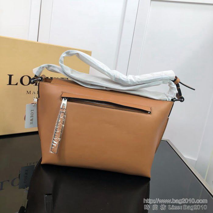 LOEWE羅意威 專櫃同步 Military Messenger 經典百搭信使包 男女同款 0168  jdl1140